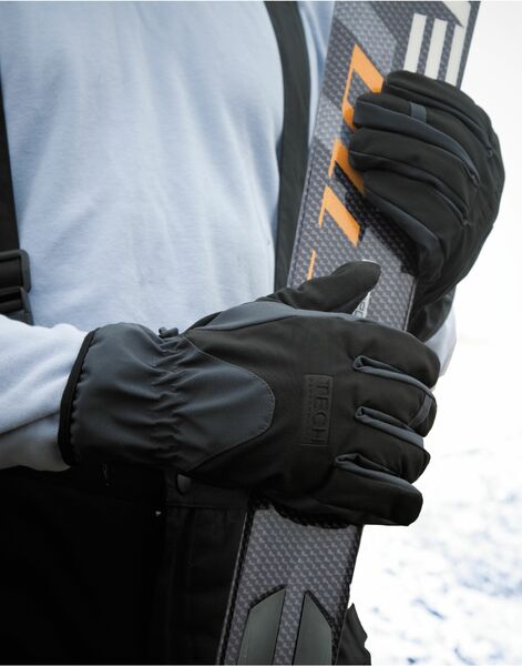 Photo of R134X TECH Performance Sport Softshell Gloves